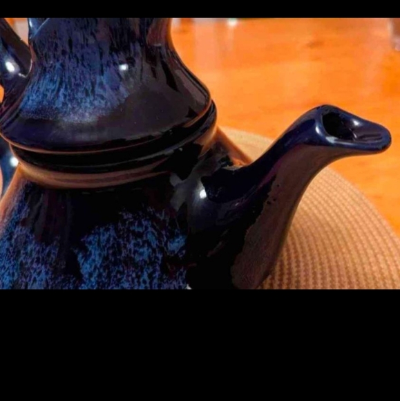 Vintage Blue MCM Beauceware Quebec Pottery Teapot and Creamer - Picture 7 of 7